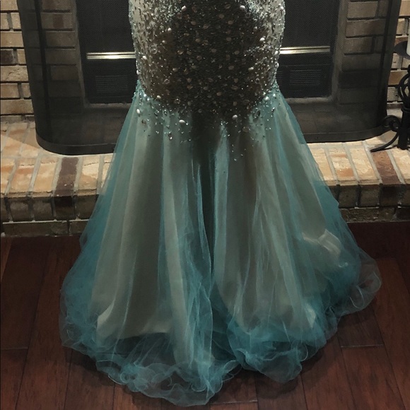 Bedazzled Aqua PromDress - Picture 3 of 4